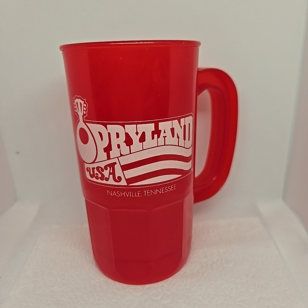 Grand Old Opry Plastic Beer Mug Vintage Nashville Tennessee Opryland USA Red